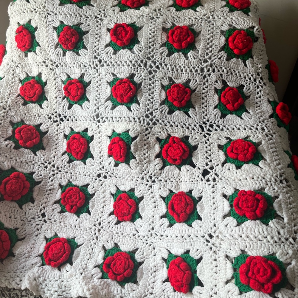 Vintage Handmade Crochet Rose Afghan Blanket in Red, Green & White